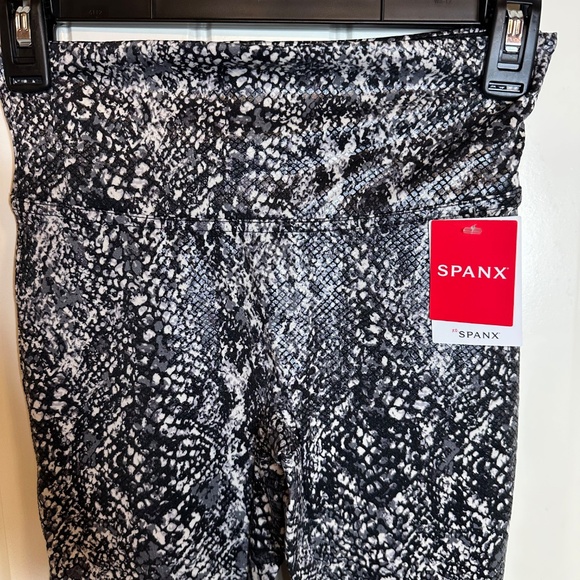 Spanx Leggings - Picture 2 of 4